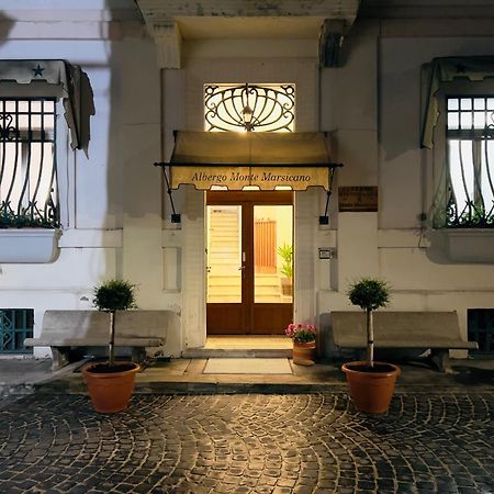 Monte Marsicano Hotel Pescasseroli Bagian luar foto